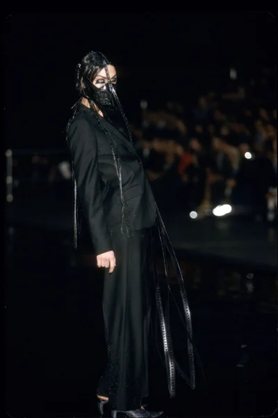 Look 2